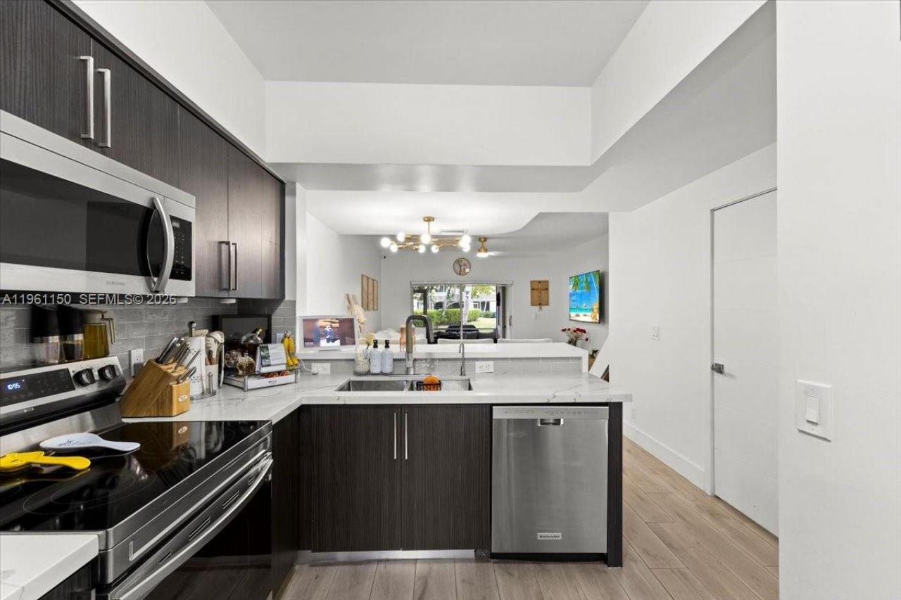 12 Whitehead Cir, Weston, FL 33326 Photo