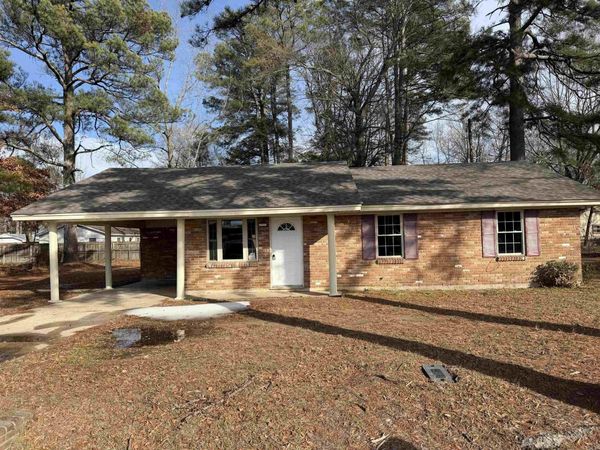 3119 S Catalpa, Pine Bluff, AR 71603