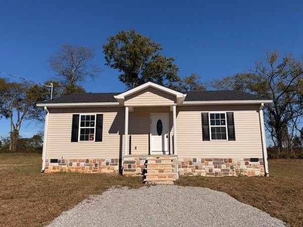 159 Hesselly Rd, Decherd, TN 37324