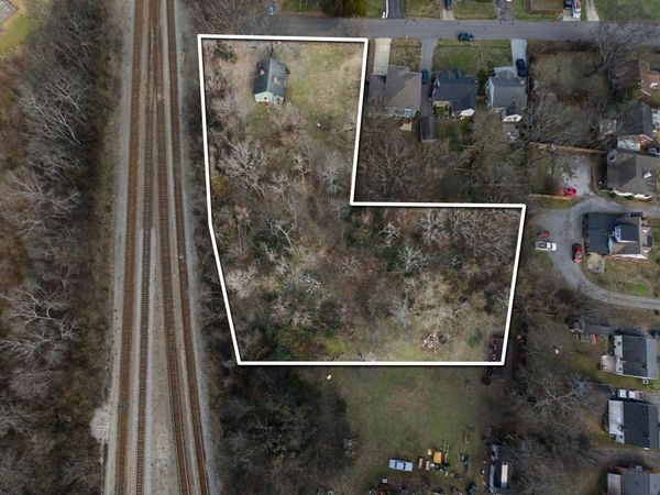 716 Gillock St, Nashville, TN 37216