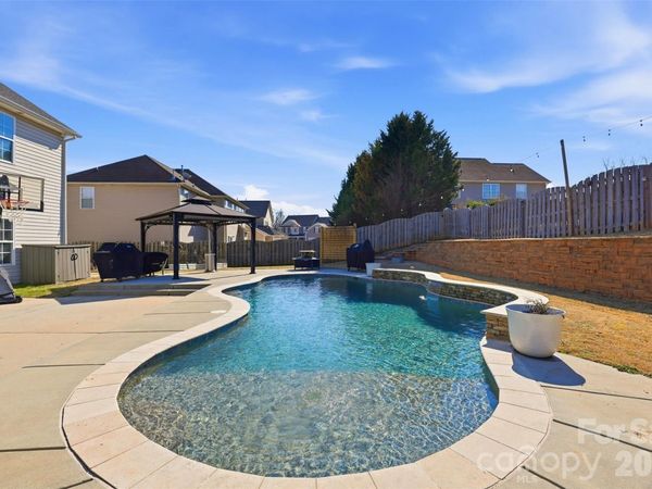 6004 Brook Valley Run, Monroe, NC 28110