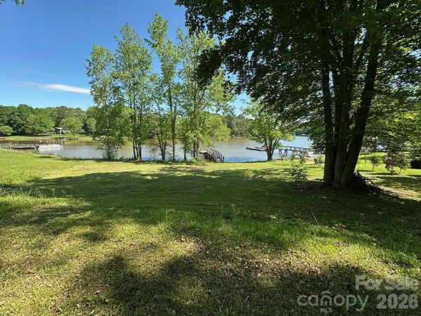 6718 Emerald Isle Drive, Sherrills Ford, NC 28673