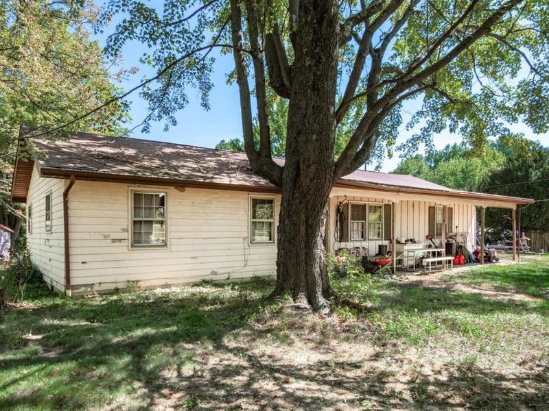 10499 Hazelton-Etna Road SW, Pataskala, OH 43062 Photo 2