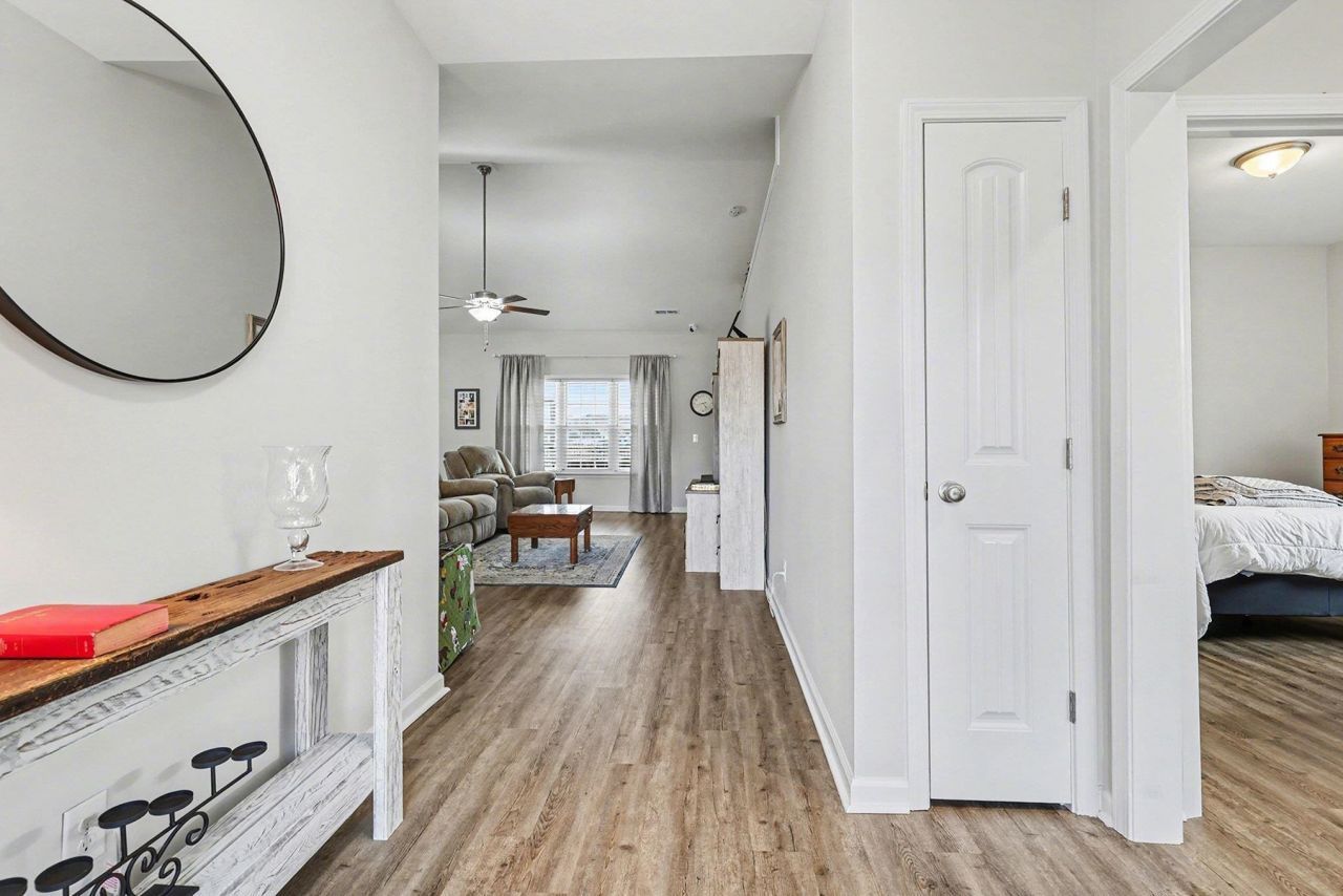 391 Hayloft Circle Photo 20