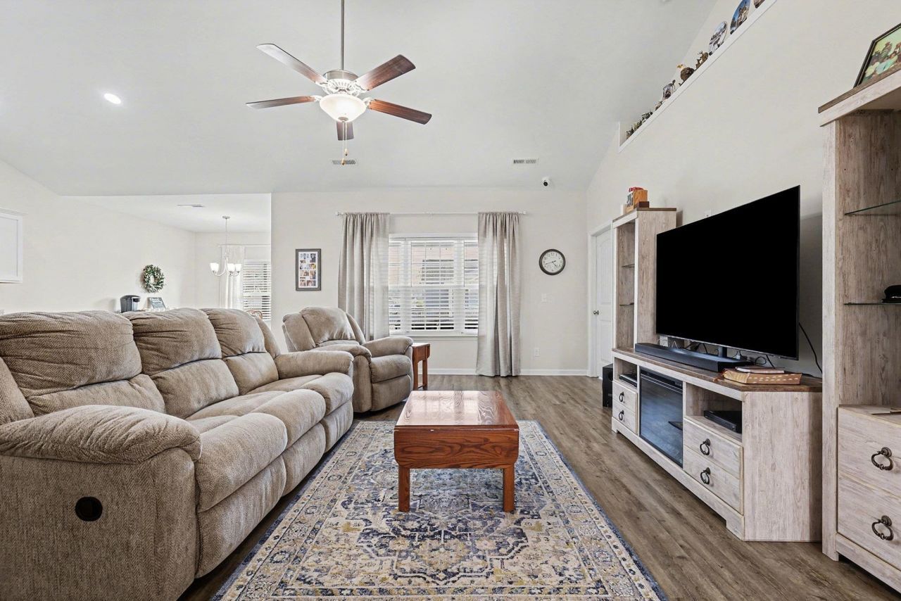 391 Hayloft Circle Photo 22