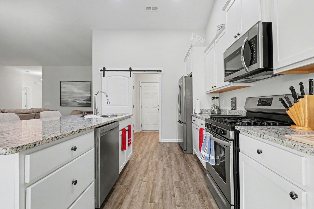 391 Hayloft Circle Photo 8