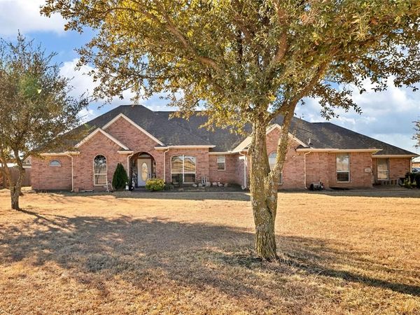 2617 Longhorn Trail, Crowley, TX 76036