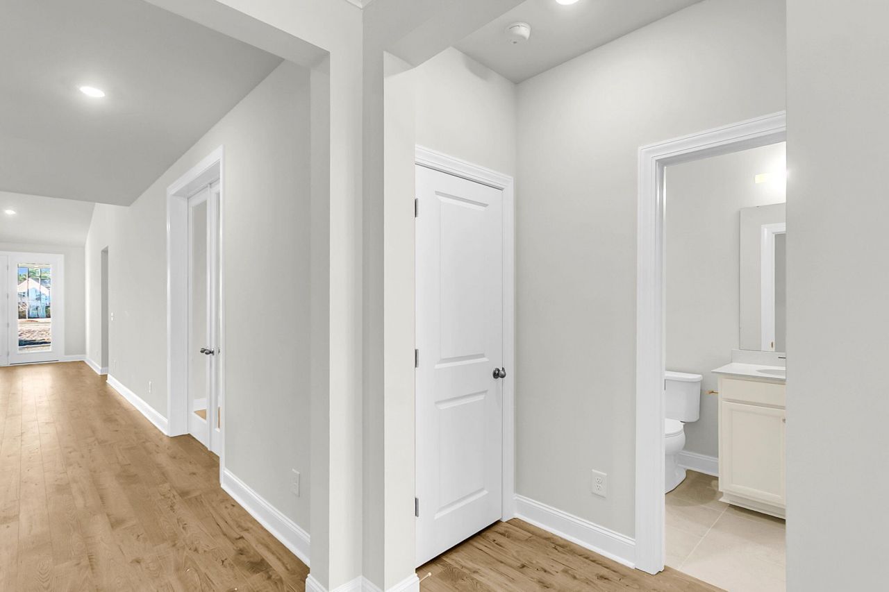 723 Maynard Lane Photo 8