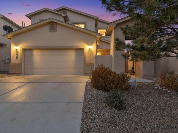 8909 Eagle Hills Drive NW, Albuquerque, NM 87114