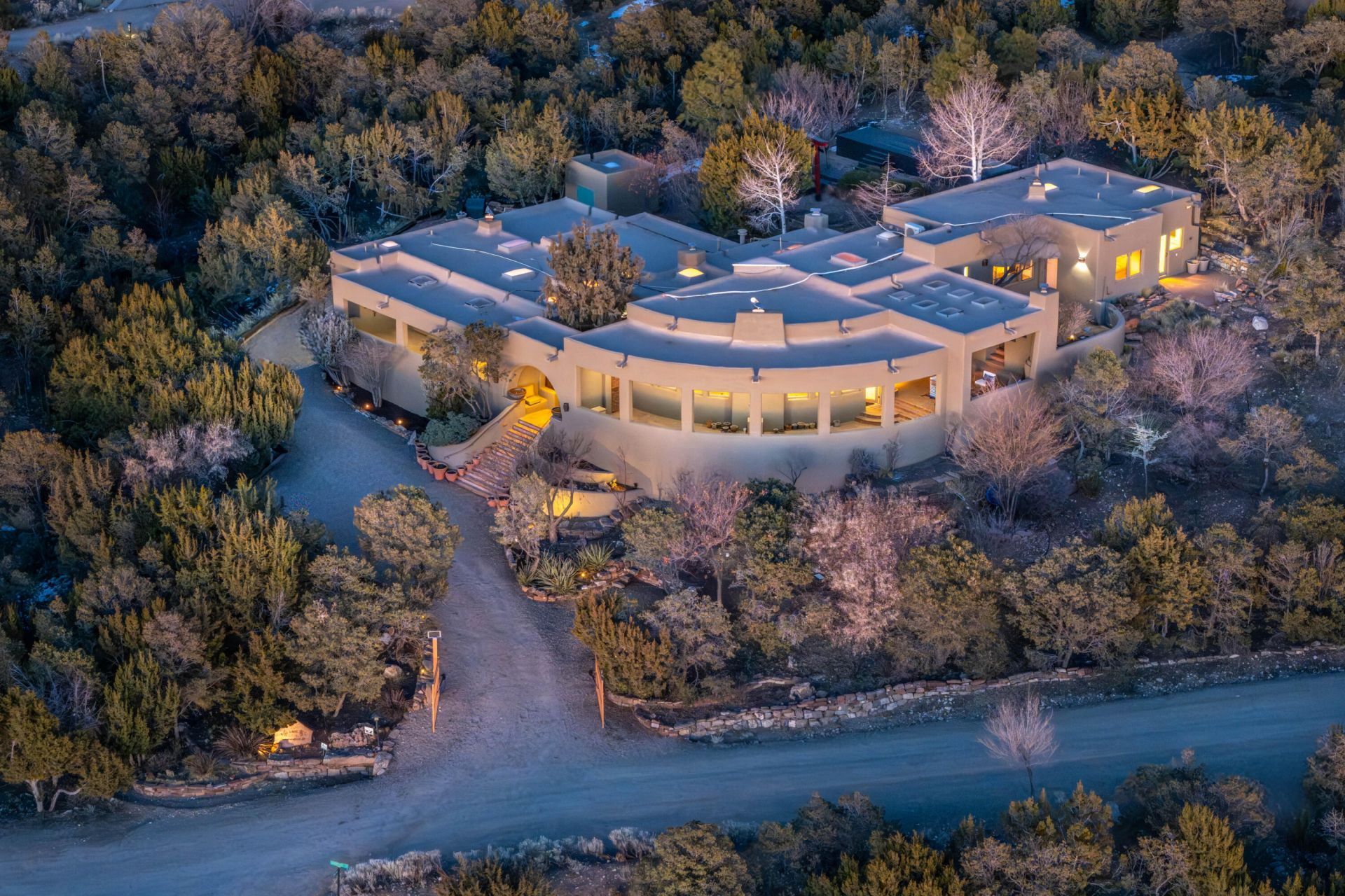 1301 Hummingbird Court, Santa Fe, NM 87501 Main Photo