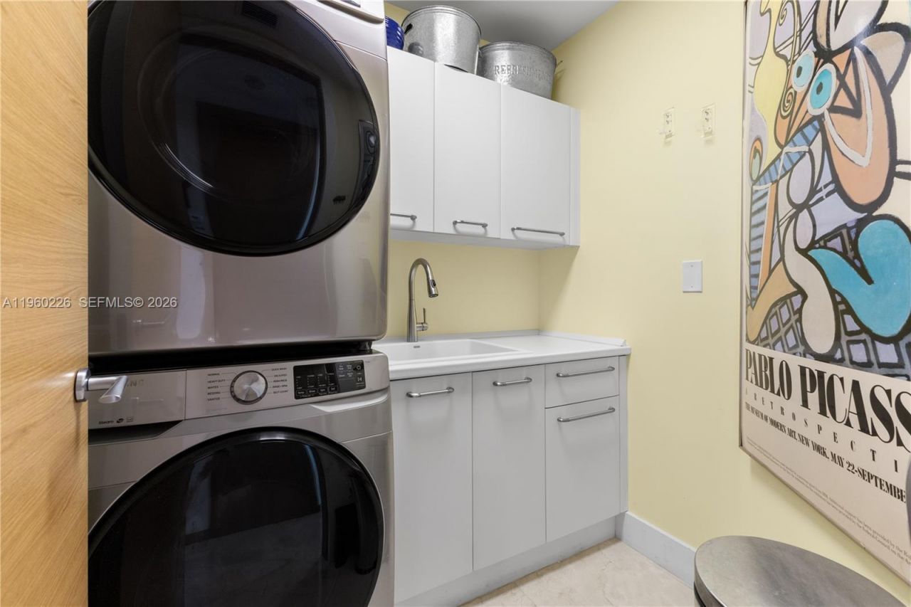 16047 Collins Ave, Unit 1001, Sunny Isles Beach, FL 33160 Photo