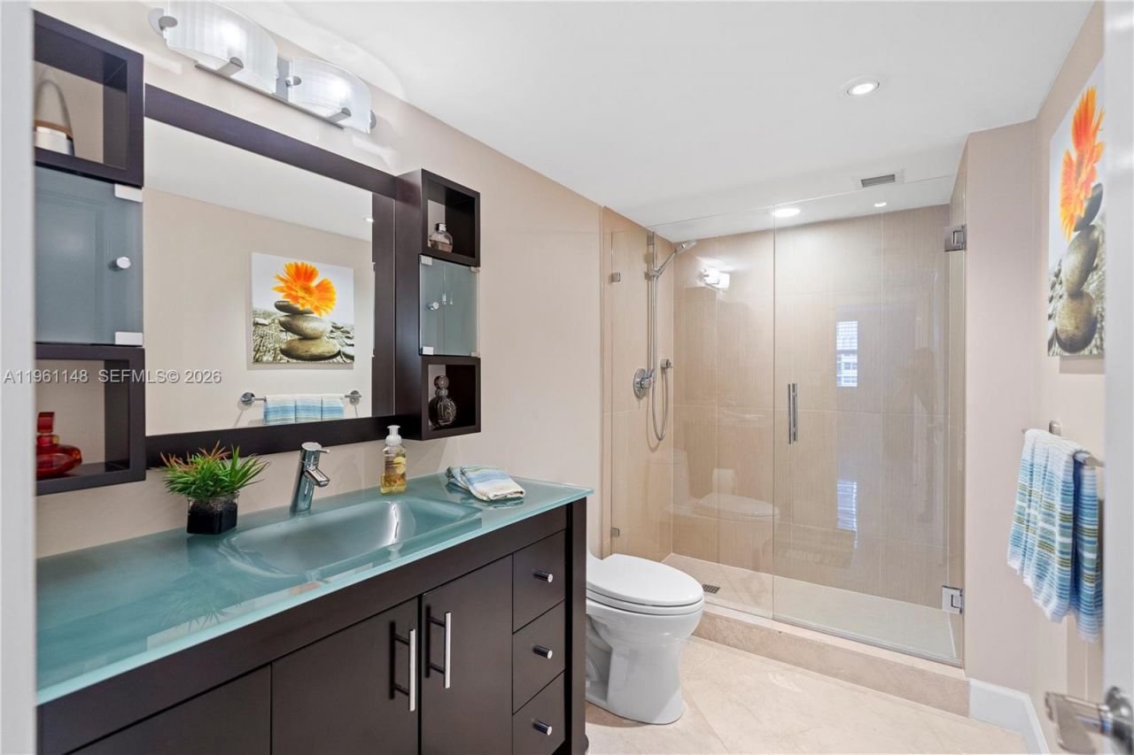 1920 S Ocean Dr, Unit 17D, Hallandale Beach, FL 33009 Photo