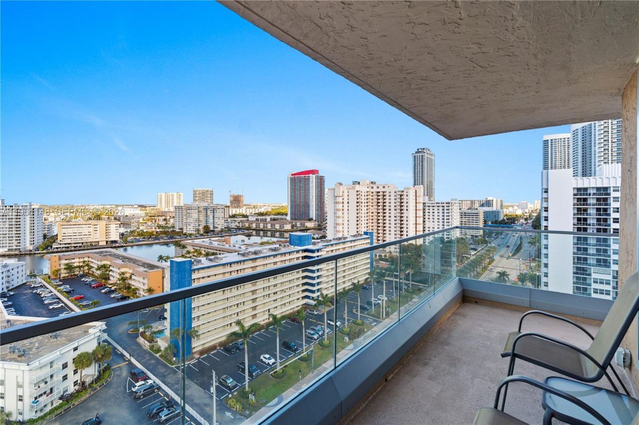 1920 S Ocean Dr, Unit 17D, Hallandale Beach, FL 33009 Photo