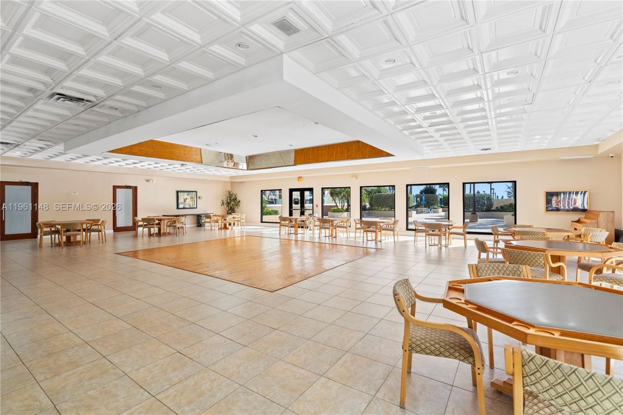 1920 S Ocean Dr, Unit 17D, Hallandale Beach, FL 33009 Photo