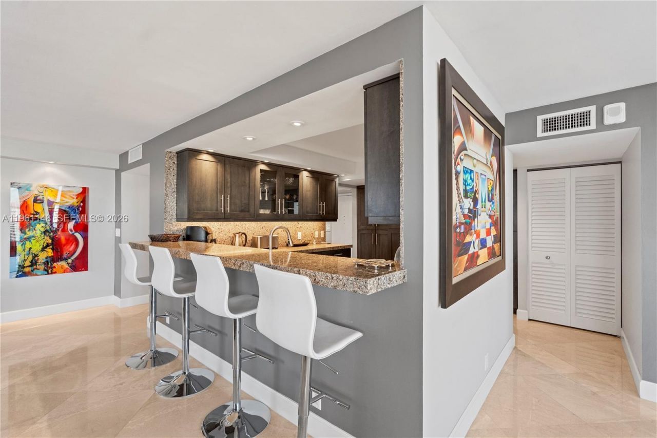 1920 S Ocean Dr, Unit 17D, Hallandale Beach, FL 33009 Photo