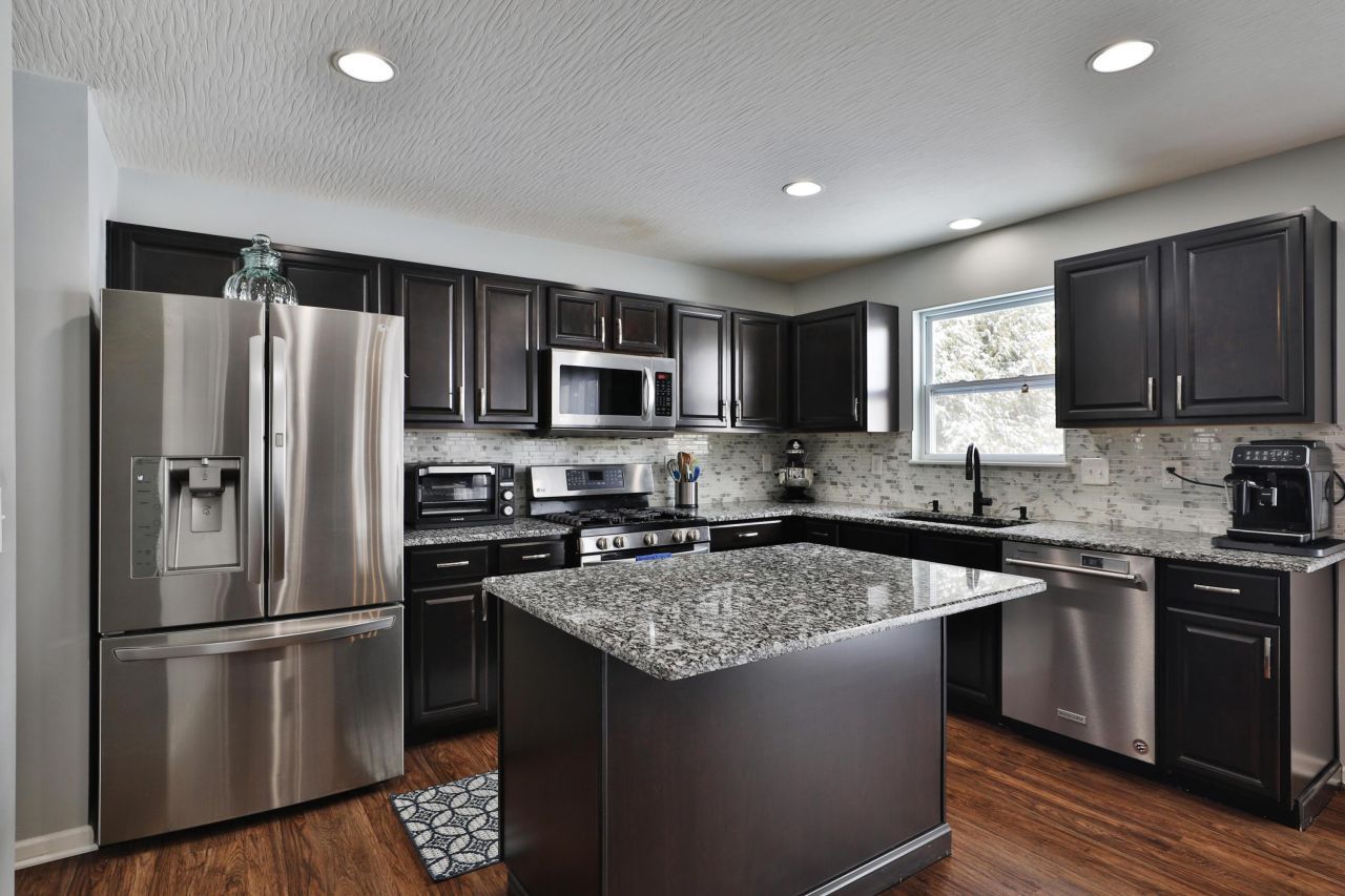 2024 Grove Tree Court, Grove City, OH 43123 Main Photo