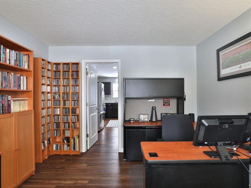 2024 Grove Tree Court, Grove City, OH 43123 Photo 12