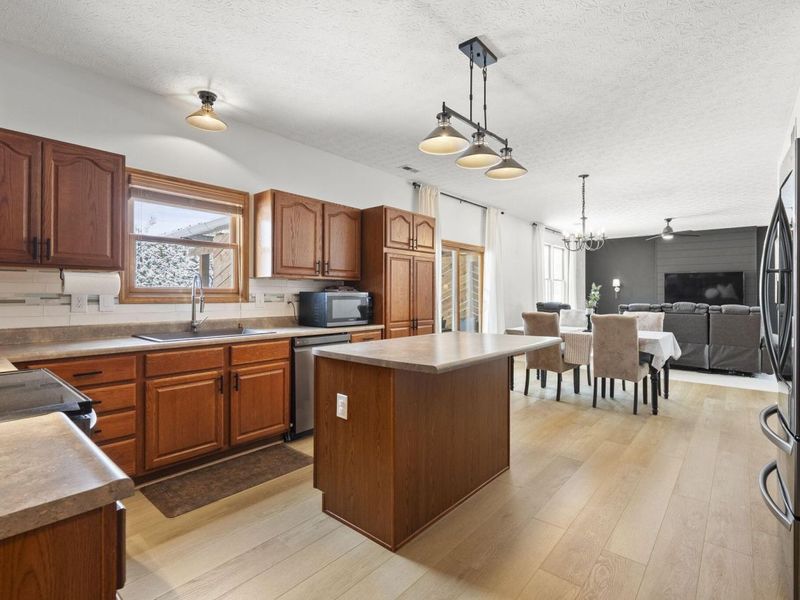 6206 Feder Road, Columbus, OH 43228 Photo 18