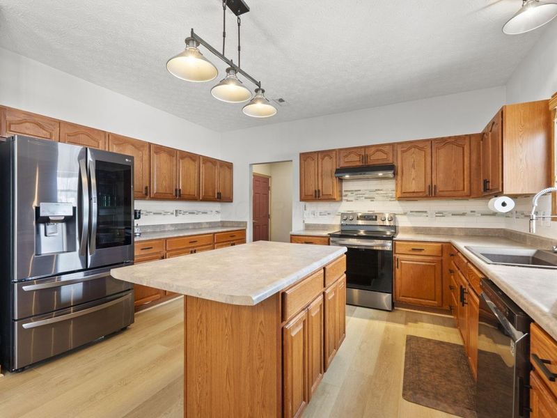 6206 Feder Road, Columbus, OH 43228 Photo 20