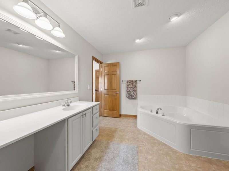 6206 Feder Road, Columbus, OH 43228 Photo 36