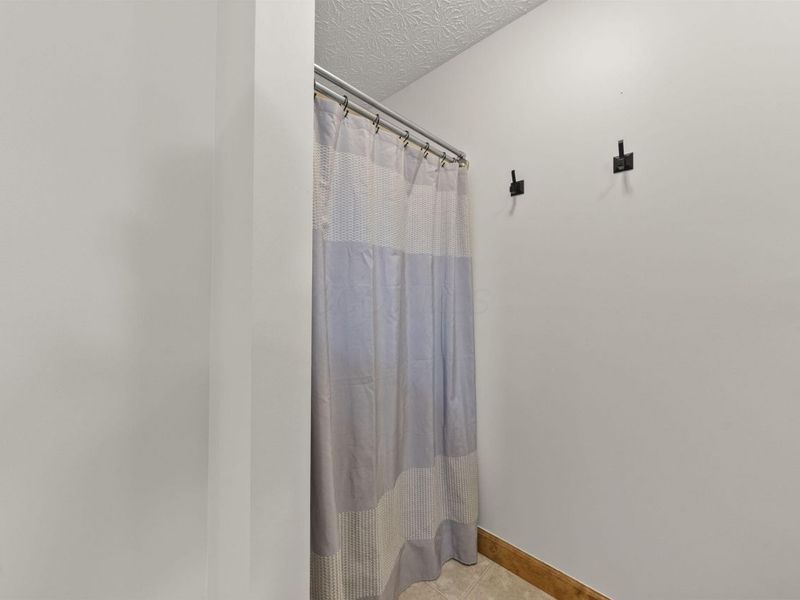 6206 Feder Road, Columbus, OH 43228 Photo 37