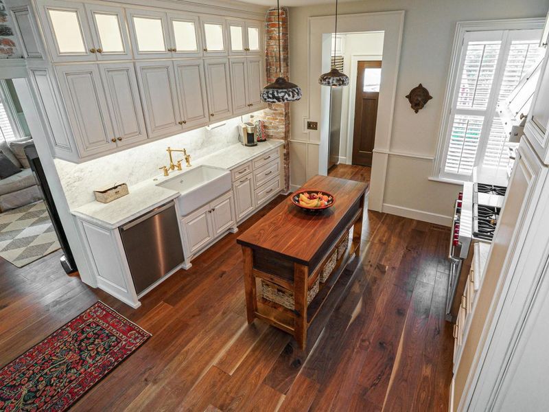 33 E Frankfort Street , Columbus, OH 43206 Photo 10