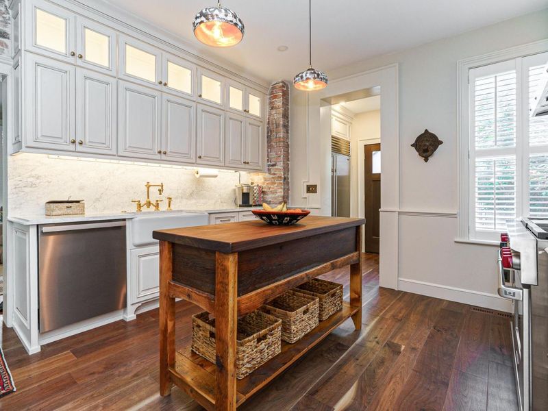 33 E Frankfort Street , Columbus, OH 43206 Photo 11