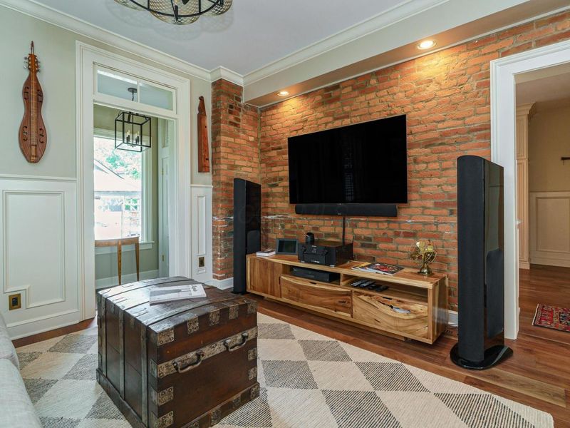 33 E Frankfort Street , Columbus, OH 43206 Photo 13