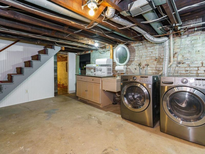 33 E Frankfort Street , Columbus, OH 43206 Photo 32