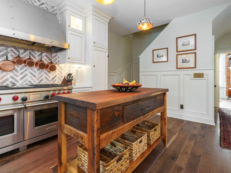 33 E Frankfort Street , Columbus, OH 43206 Photo 6