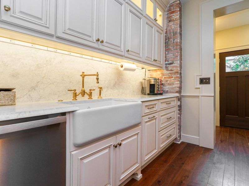 33 E Frankfort Street , Columbus, OH 43206 Photo 8