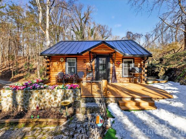 110 Pine Street, Tryon, NC 28782