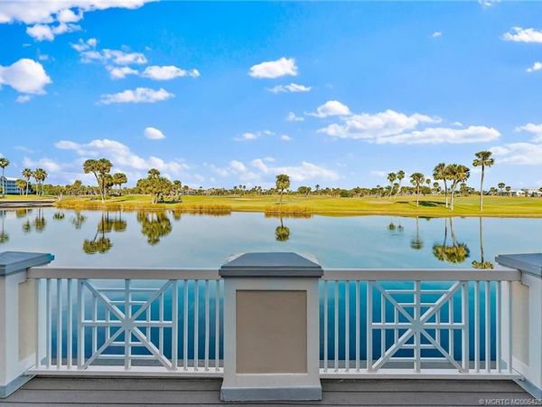 40 NE Plantation Road, Unit 207, Stuart, FL 34996