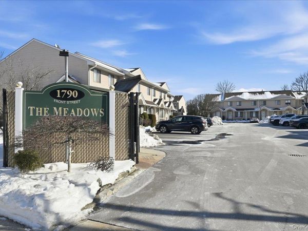 1790 Front Street, Unit 21, East Meadow, NY 11554