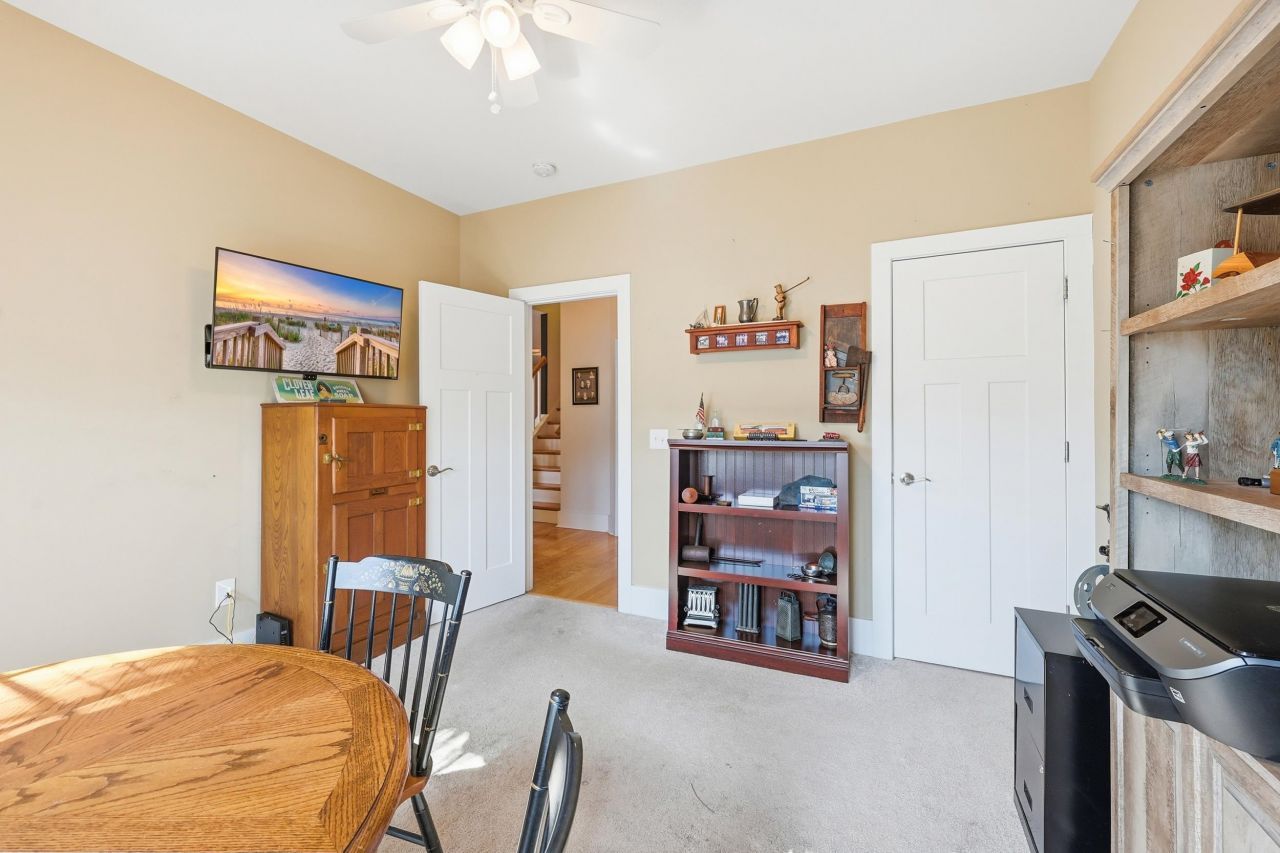 281 Outboard Dr. Photo 17