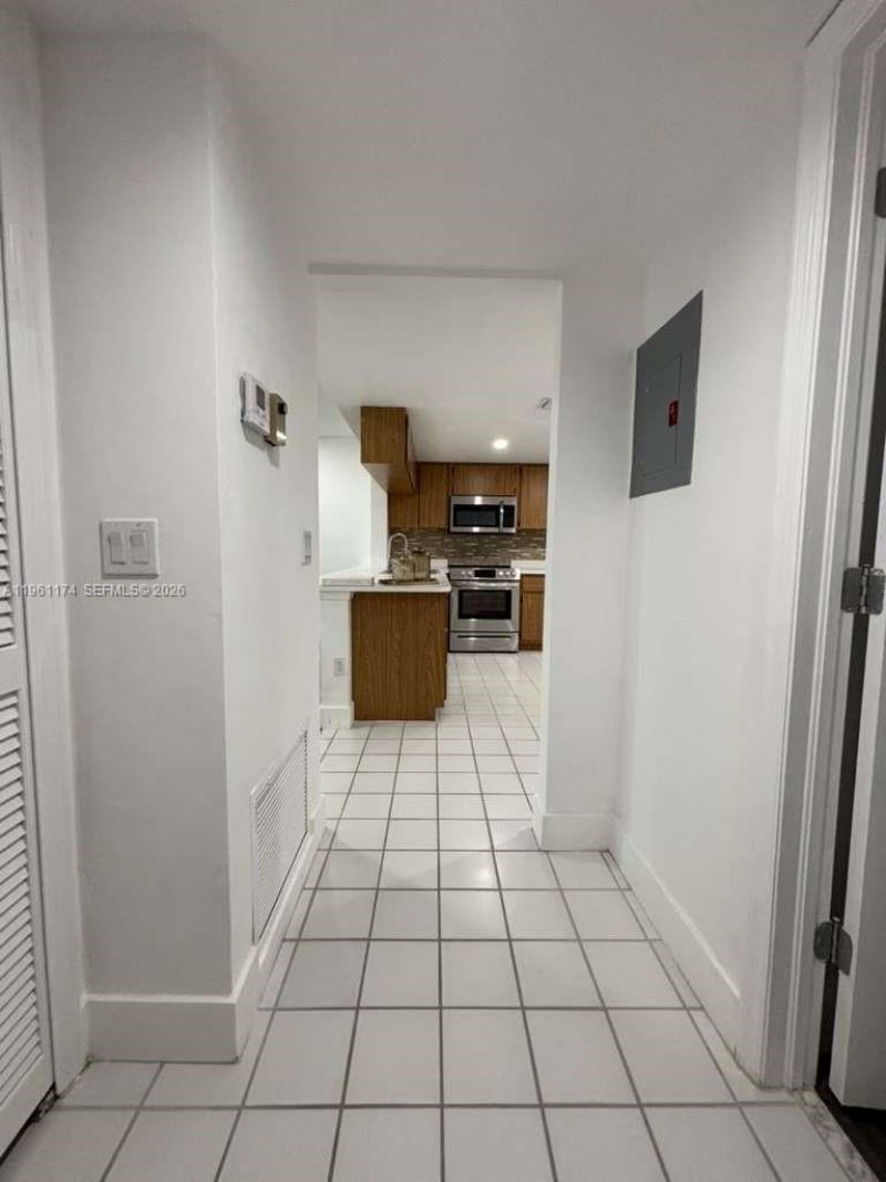 1005 Palm Beach Trace Dr, Unit 1005, Royal Palm Beach, FL 33411 Photo