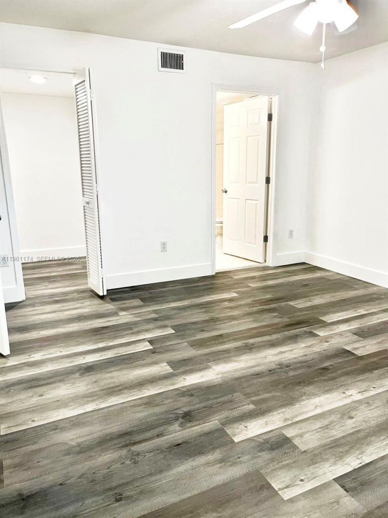 1005 Palm Beach Trace Dr, Unit 1005, Royal Palm Beach, FL 33411 Photo