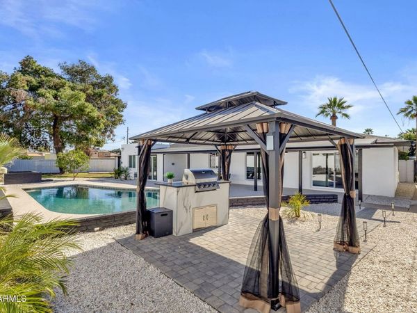 1524 W MISSION Lane, Phoenix, AZ 85021