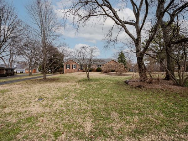 402 Richard Rd, Murfreesboro, TN 37129