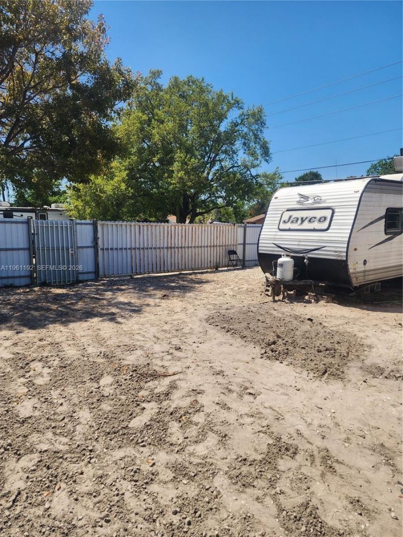 8355 NW 21st Ave, Miami, FL 33147 Photo