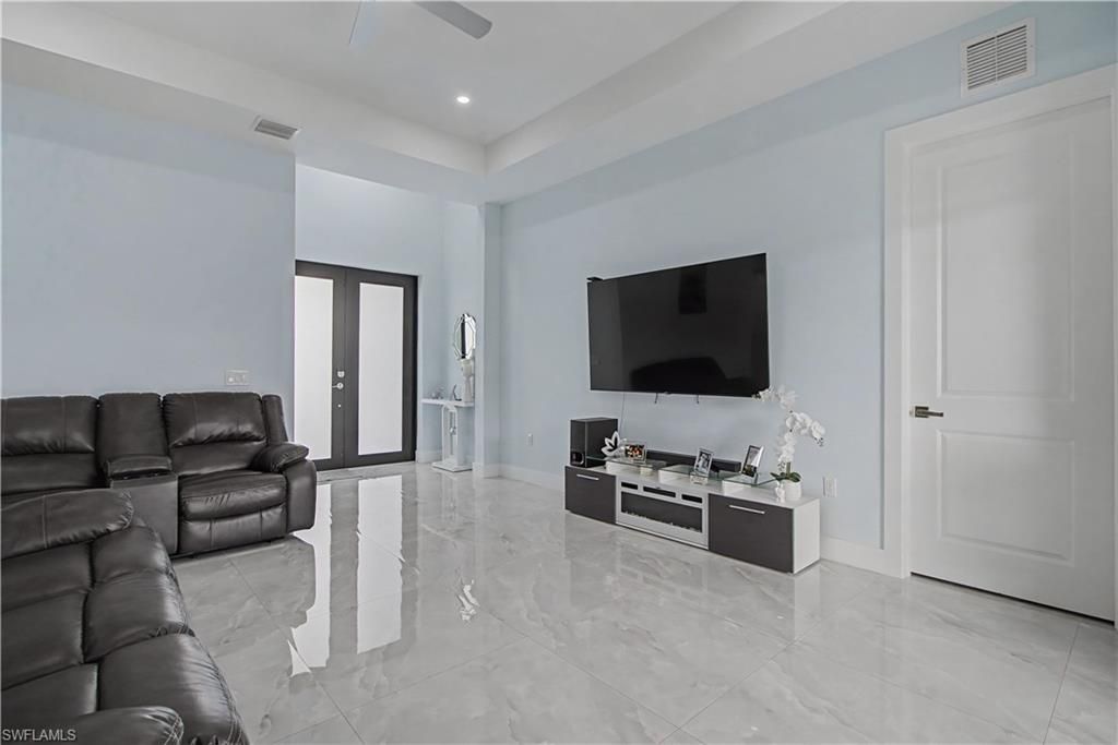 3705 23rd St Sw, Lehigh Acres, FL 33976 Photo