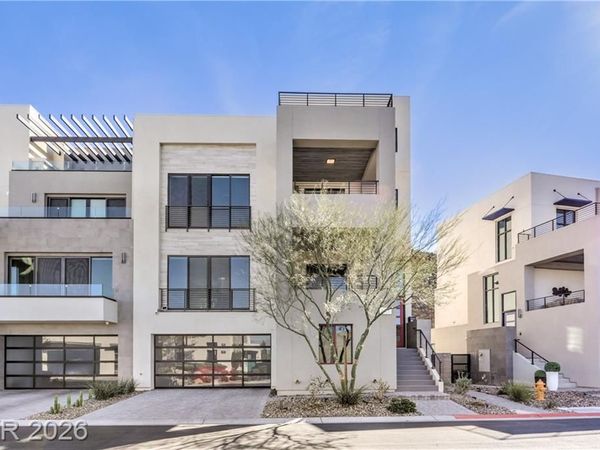 422 Tranquil Peak Court, Henderson, NV 89012