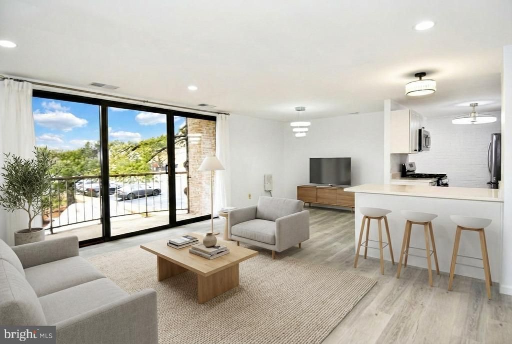 3322 Huntley Square Drive, Unit B2, Temple Hills, MD 20748 Main Photo