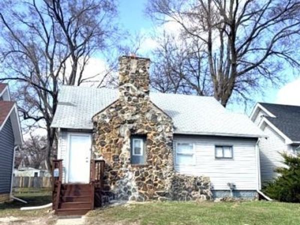 671 E Mansfield Avenue, Pontiac, MI 48340