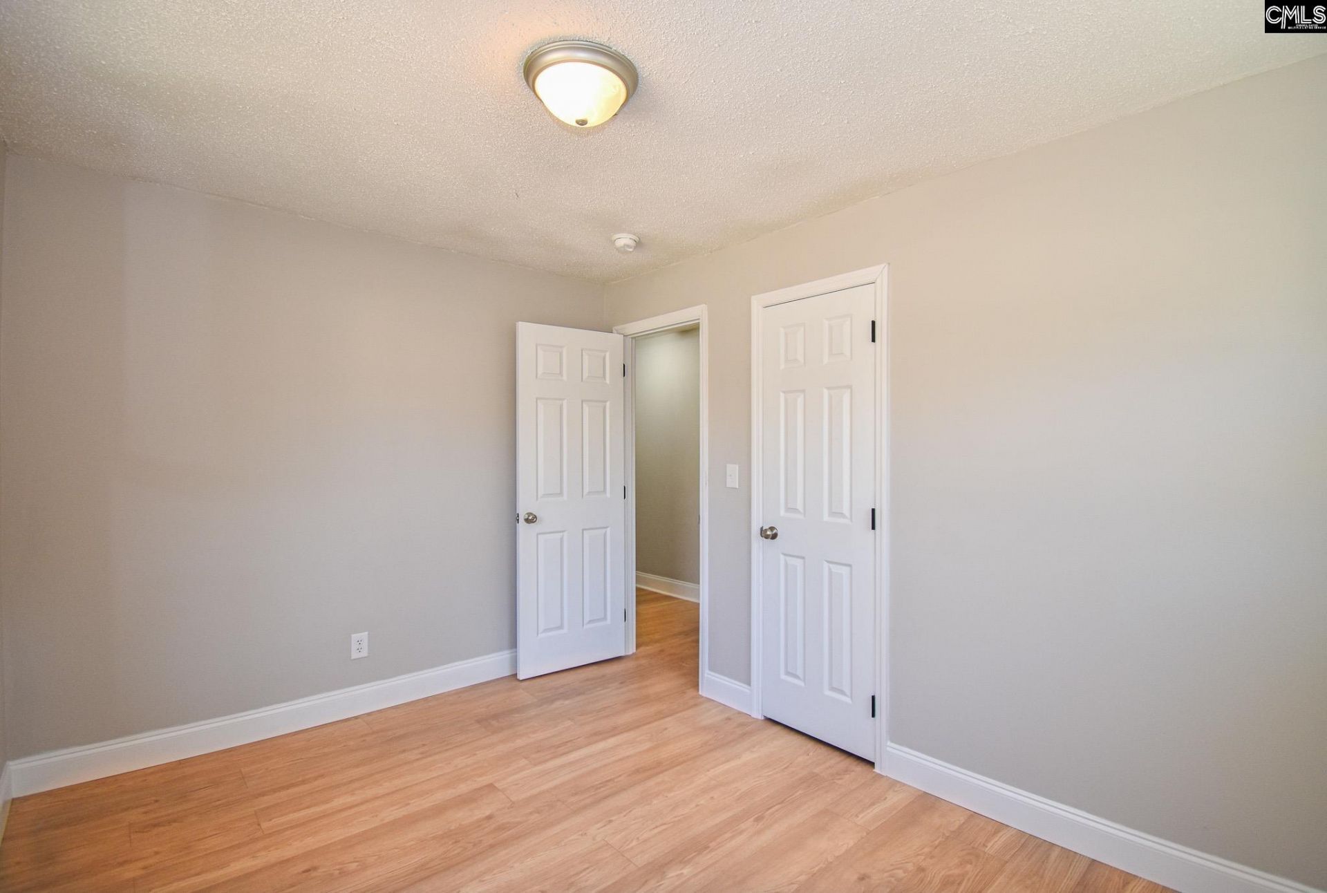 5400 Pinestraw Road Photo 16