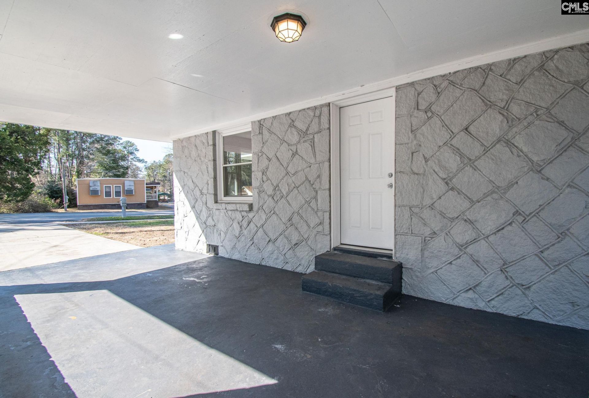 5400 Pinestraw Road Photo 23