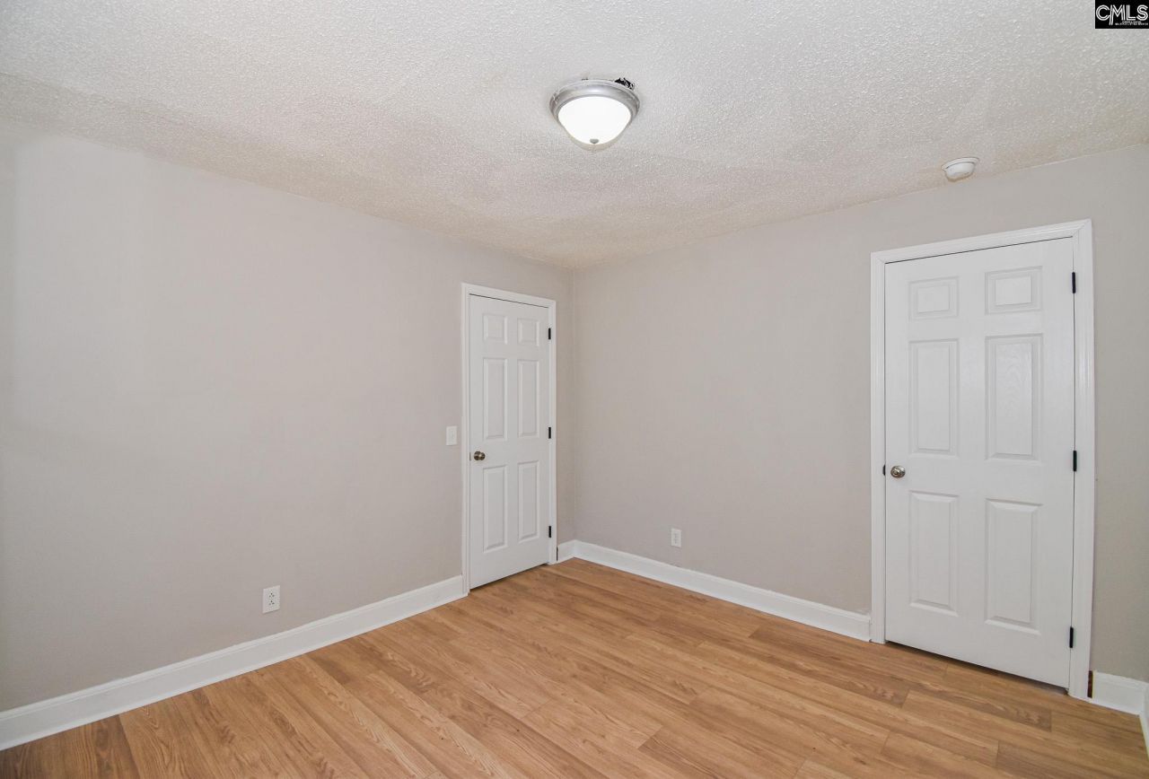 5400 Pinestraw Road Photo 30