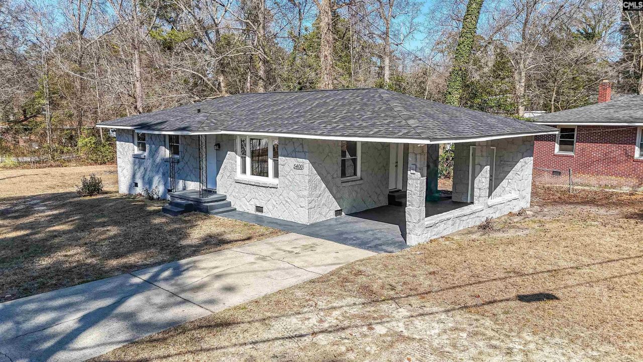 5400 Pinestraw Road Photo 4