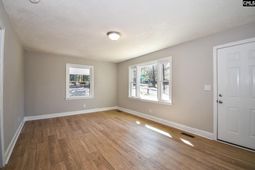 5400 Pinestraw Road photo 4
