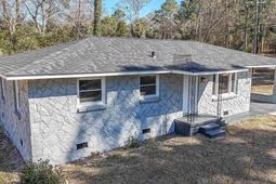 5400 Pinestraw Road photo 4